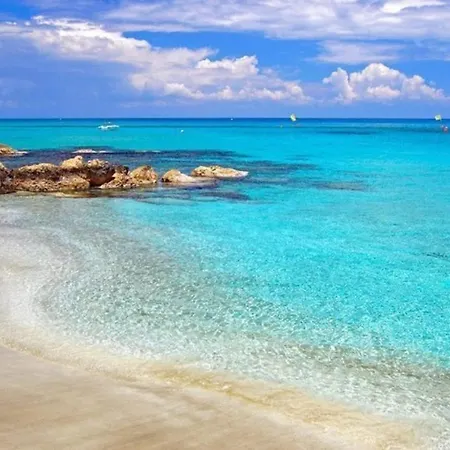 Picture Relaxing Beside Your Private Pool In Reading Your Favourite Book, 1252 *