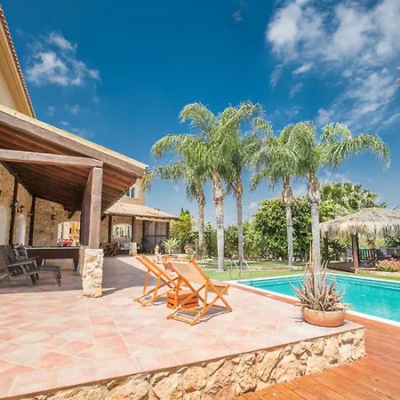 Picture Relaxing Beside Your Private Pool In Reading Your Favourite Book, 1252 Vilă