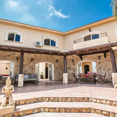 Picture Relaxing Beside Your Private Pool In Reading Your Favourite Book, 1252 Vilă Protaras