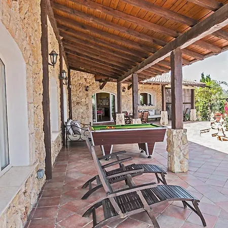 Picture Relaxing Beside Your Private Pool In Reading Your Favourite Book, 1252 Vilă