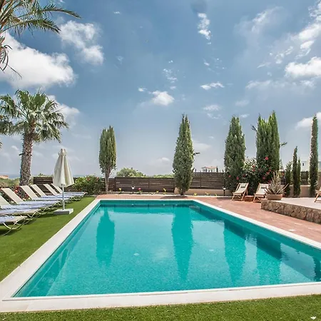 Picture Relaxing Beside Your Private Pool In Reading Your Favourite Book, 1252 *