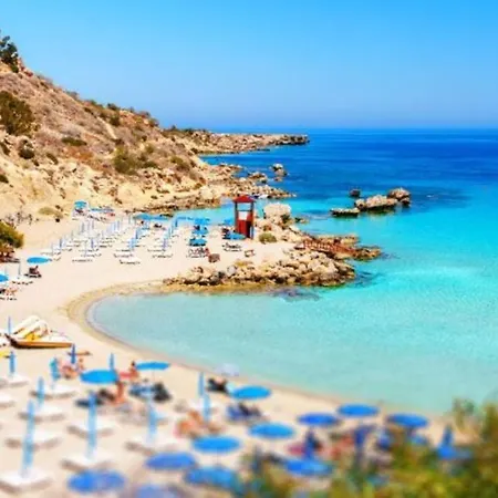 Picture Relaxing Beside Your Private Pool In Reading Your Favourite Book, 1252 Vilă Protaras